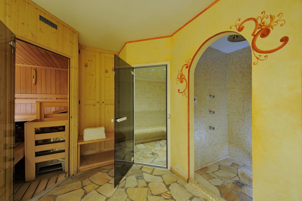 Chalet Dei Pini Aparthotel Madonna Buitenkant foto