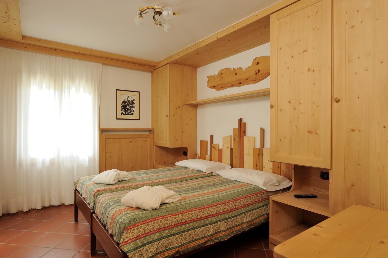 Chalet Dei Pini Aparthotel Madonna Buitenkant foto