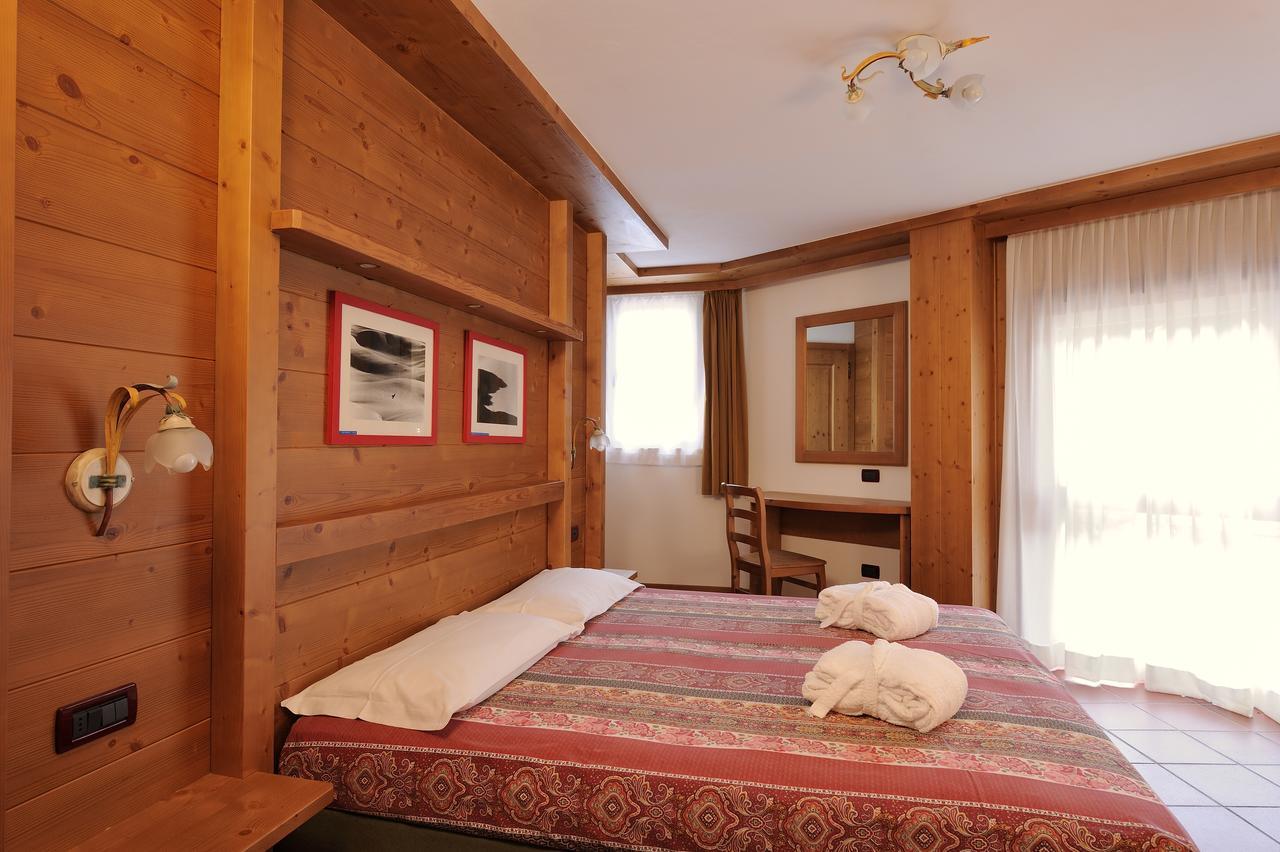 Chalet Dei Pini Aparthotel Madonna Buitenkant foto