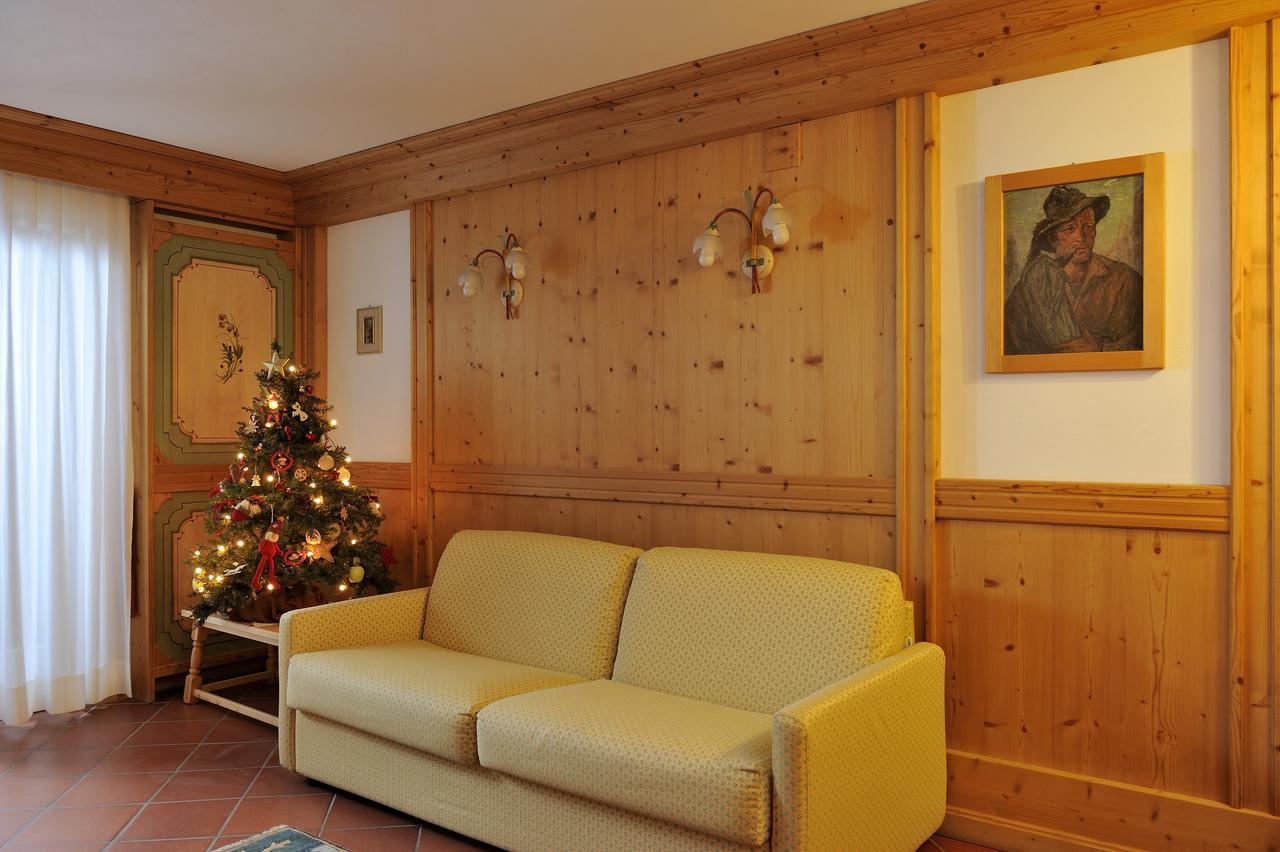 Chalet Dei Pini Aparthotel Madonna Buitenkant foto